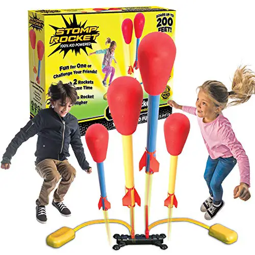 Stomp Rocket Original Dueling Rockets, 4 Raketen und Spielzeug Startrampe – Outdoor Raketenspielzeug Geschenk für Jungen und Mädchen ab 5 Jahren – Outdoor-Spiele mit Freunden im Garten & Parks